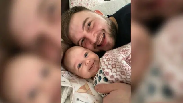 ยูรีย์กับลูกสาวที่เสียชีวิตจากการโจมตีของรัสเซียเมื่อวันที่ 23 เม.ย.