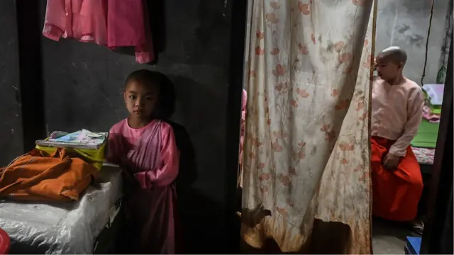 ชีวิตในพุทธศาสนสถานของแม่ชีเด็ก มักเข้มงวดกว่าสามเณร