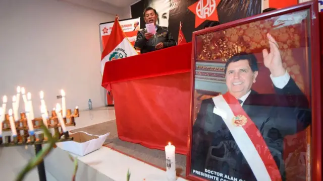 Homenaje a Alan García