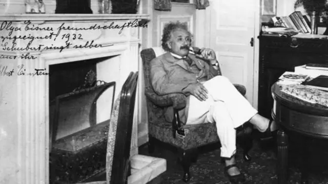 आइंस्टाइन