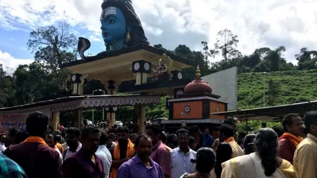 శబరిమలలో ఆందోళనకారులు