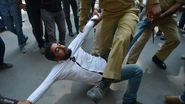 کشمیر، تشدد