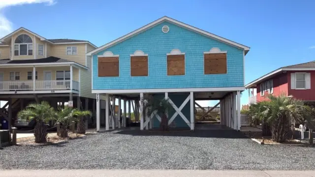Boarding up under way in Holden Beach, North Carolina