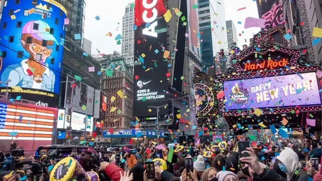 Таймс-сквер, Нью-Йорк, 29 декабря 2021