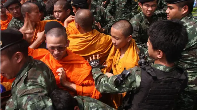 လူနည်းစု တွေရဲ့ ယုံကြည်မှုတွေ ကို ဖယ်ထုတ်ဖို့ ကြိုးစားတာ တွေဟာ ဘာသာရေး ပဋိပက္ခ ဖြစ်ဖို့ ဦးတည်စေ