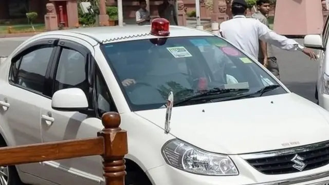 ਲਾਲ ਬੱਤੀ ਵਾਲੀ ਕਾਰ