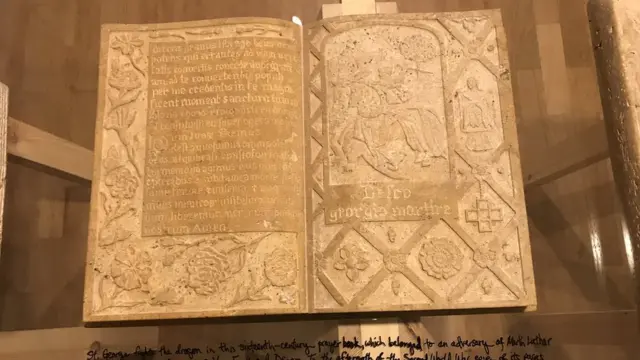 عمل مايكل راكوفيتز