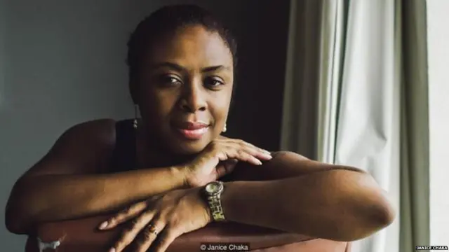 ਜੇਨਿਸ ਚਾਕਾ, ਸਿੰਗਲ ਮੁਲਾਜ਼ਮ