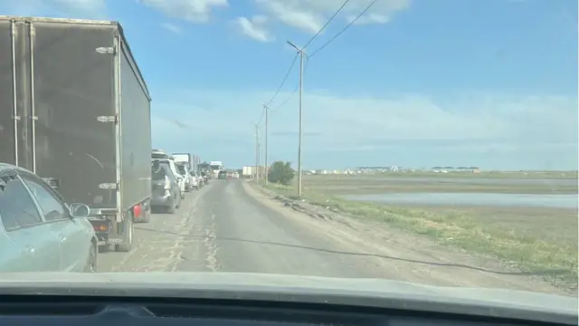 черга на виїзд до Криму