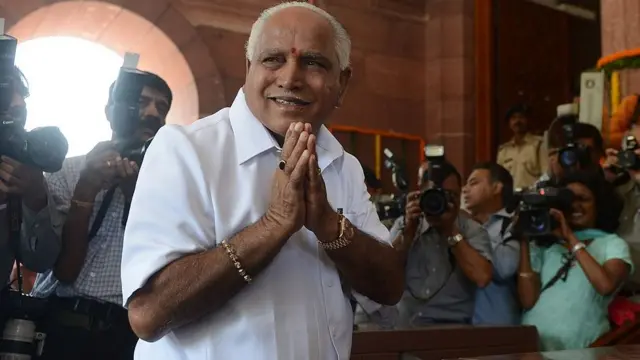 ரிசார்ட் அரசியல் கூவத்தூர் ரிசார்ட்