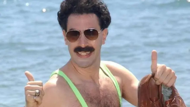 Саша Барон Коэн манкини костюмини 2006 йилги фильмида машҳур қилганди.