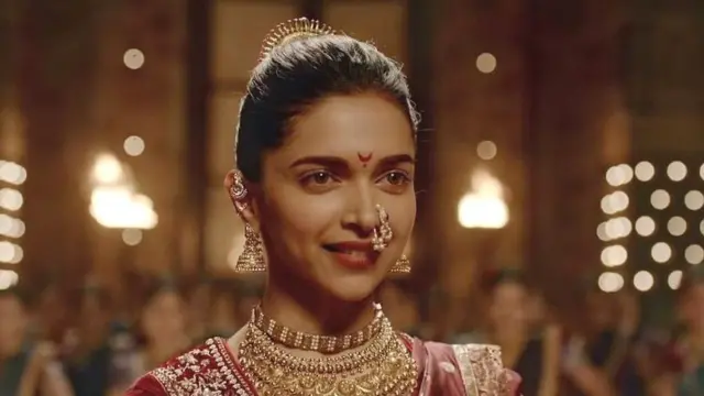 'બાજીરાવ મસ્તાની'ના એક દૃશ્યમાં દીપિકા પાદુકોણ