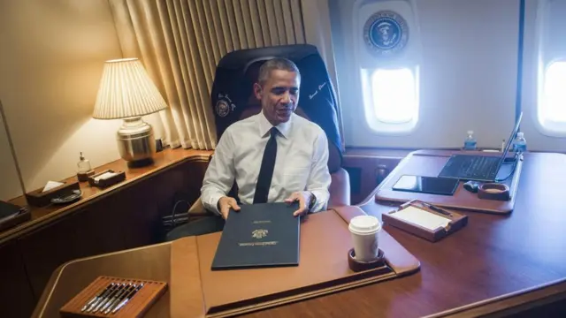 abama in Air Force One