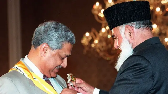 رفیق تارڑ اور قدیر خان