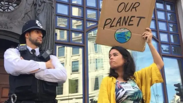 Manifestantes se reunirampixbet bolao gratisfrente a embaixada brasileirapixbet bolao gratisLondres