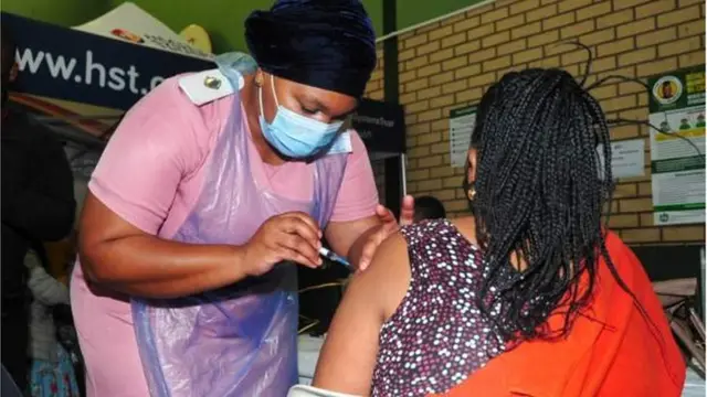 South Africa vaccination drive dey move slowly