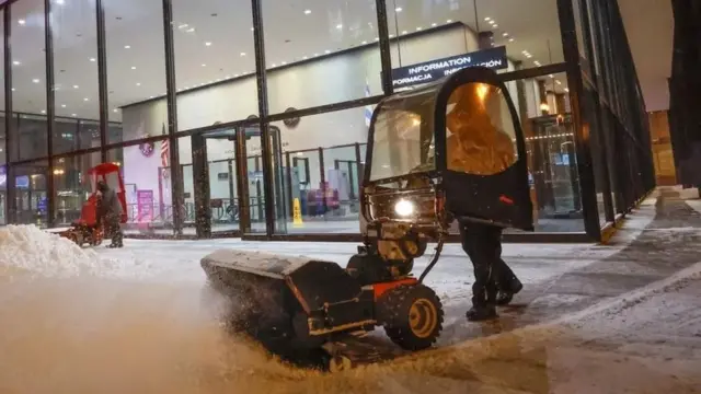 Уборка снега