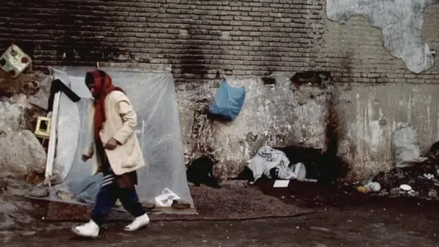 'گزارشی درباره مینا'