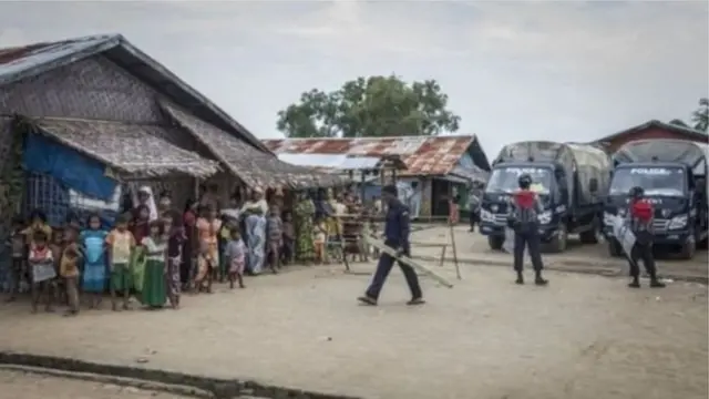 রোহিঙ্গা মুসলিমদের ওপর ব্যাপক নির্যাতন চালানোর অভিযোগ উঠেছে