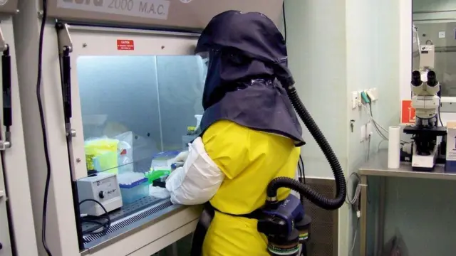 હંગેરીની લૅબોરેટરીની તસવીર