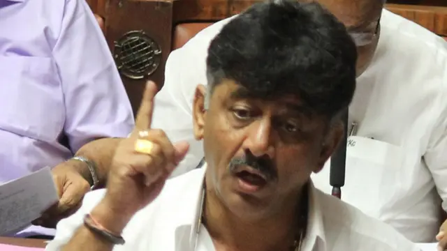 कर्नाटक के ऊर्जा मंत्री डी के शिवकुमार