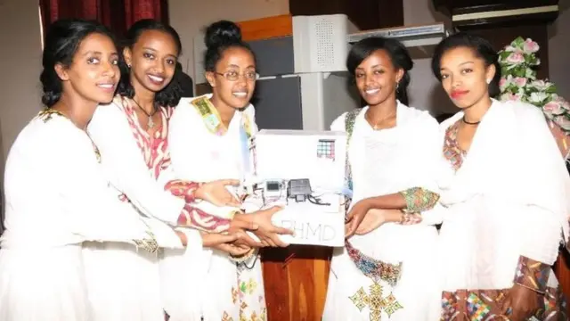 Shamarran Daraartuu waliin meeshaa kalaqan qabatanii