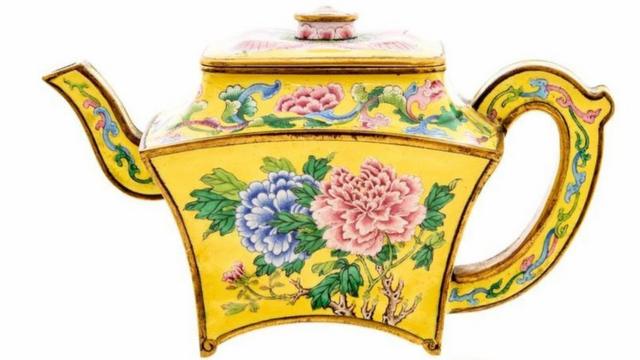 中国古董频售天价：从英国人车库惊现“乾隆酒壶” 讲起- BBC 英伦网