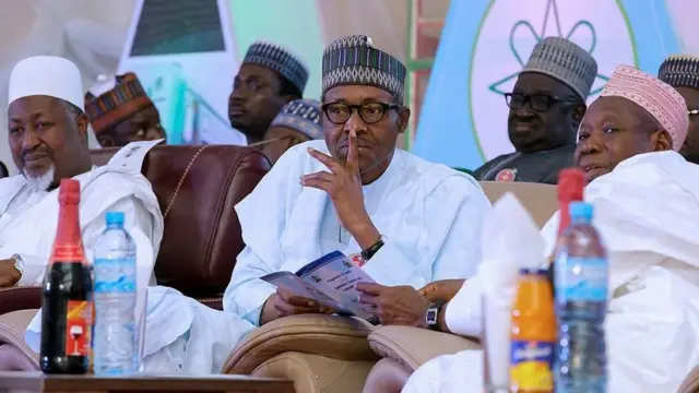 Gwamnar jihar Jigawa da ke makwabtaka da Kano na cikin manyan jami'an da suka kasance tare da Shugaba Buhari