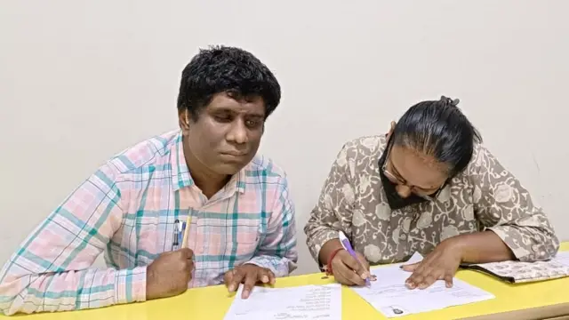 بوشبا مع طالب كفيف