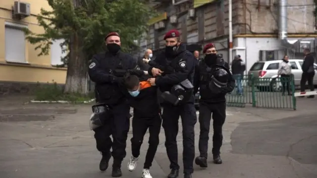 Акція коло офісу Медведчука