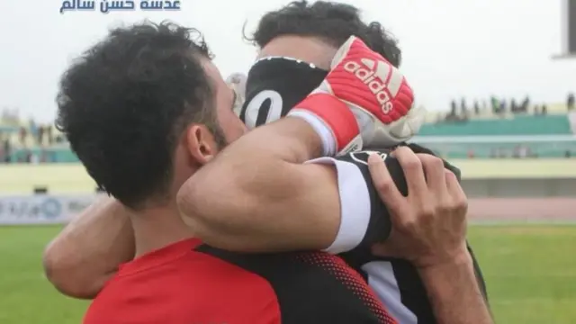 حارس مرمى يخفي خبر وفاة ابنته لخوض مباراة مع فريقه
