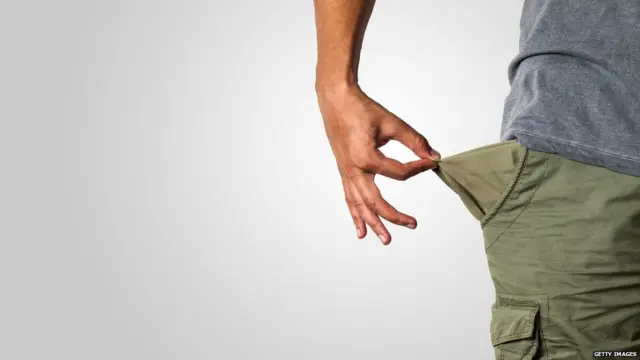 2016 ਵਿੱਚ ਸਰਕਾਰ ਨੇ 500 ਅਤੇ 1000 ਦੇ ਨੋਟਾਂ ਉੱਤੇ ਬੈਨ ਲਗਾ ਦਿੱਤਾ।