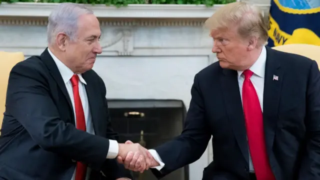 बिन्यामिन नेतन्याहू के साथ अमरीकी राष्ट्रपति डोनल्ड ट्रंप