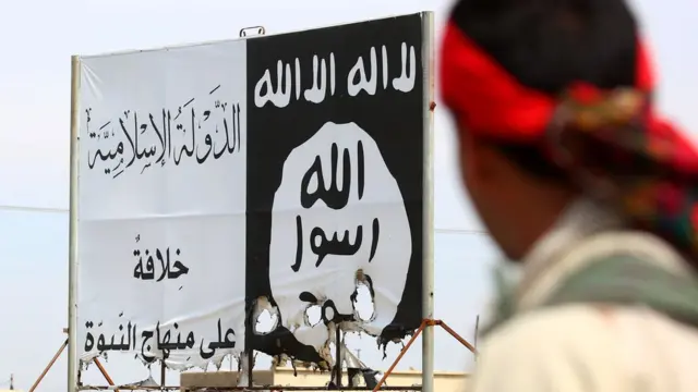 خلکو ویلي دغه کس په باړه کې د یوې ممنوع شوې ډلې غړی و چې وروسته داعش ډلې سره یو ځای شو او له ډیرې مودې راهیسې په افغانستان کې و.