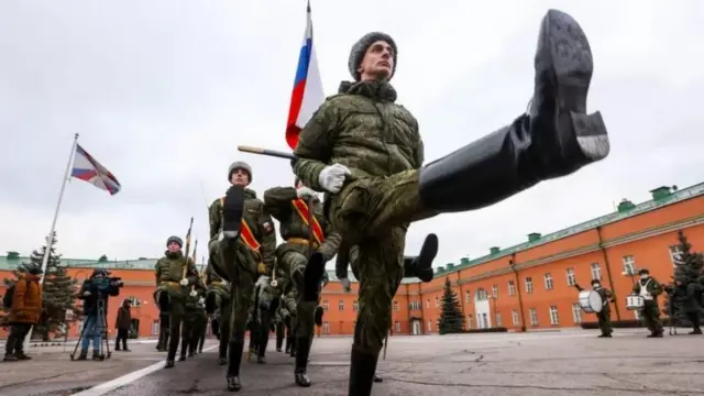 російські військові