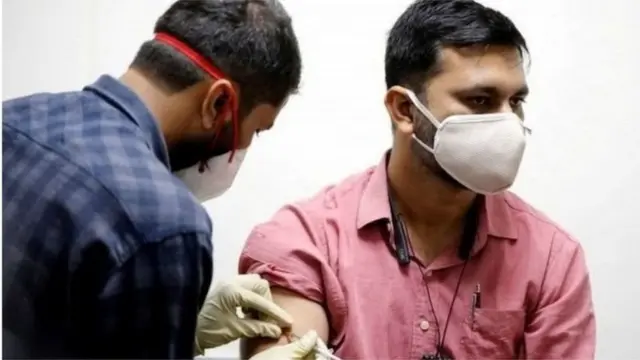 कोरोना लस