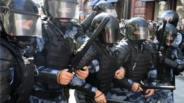 росгвардейцы на акции 27 июля в Москве