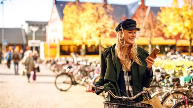 Бум соцсетей ослабил влияние янтелагена, но пока не до конца от него избавил