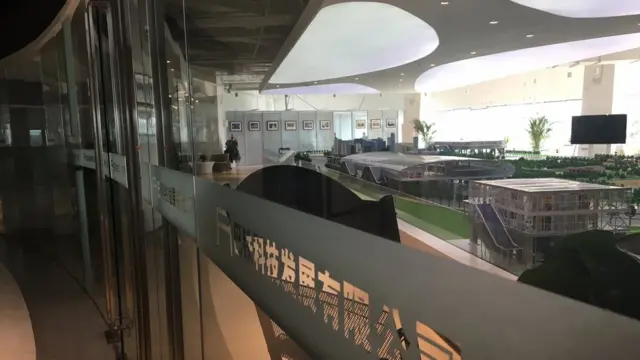 Sala de exposición del TEB.