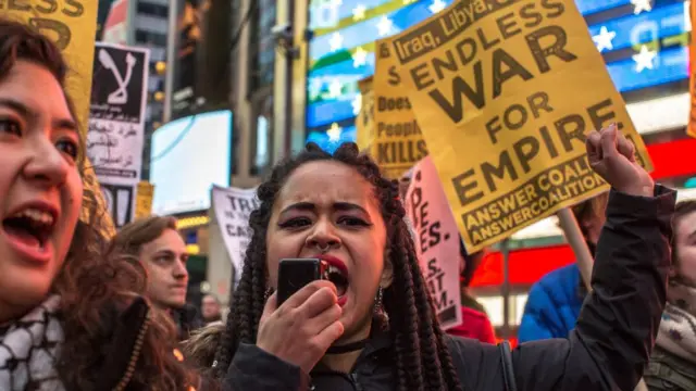 Демонстрация против атаки на Сирию в Нью-Йорке