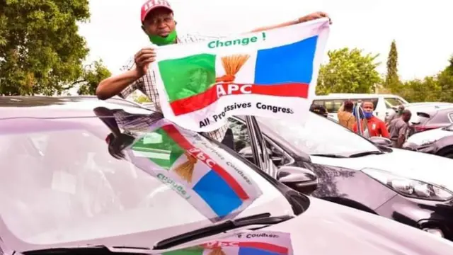 Akeredolu n fa ọkọ le awọ̀n asofin lọwọ