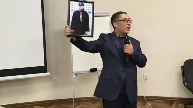 Алмамбет Осмон уулу Кытайдын тарбия лагерлеринде болуп жаткан иштерди "маданий геноцид" деп атады