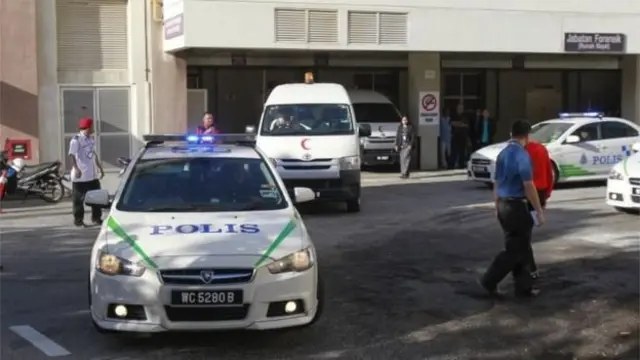 ทางการมาเลเซียนำศพนายคิมออกจากโรงพยาบาลในกรุงกัวลาลัมเปอร์แล้ว โดยคาดว่าจะนำไปชันสูตรต่อ