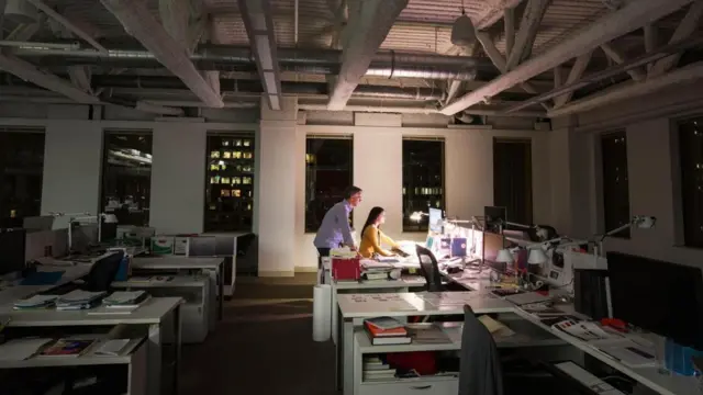 Дівчина на роботі