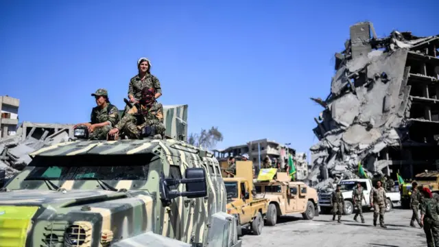 Курдские женщины-ополченцы