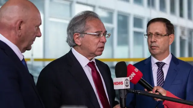 Wizard (à dir) Com Luciano Hang e Paulo Guedes,ticket poker starsmarço