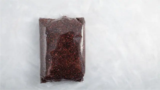 తమ ఉత్పత్తులను మార్కెట్ చేసుకోవడానికి ఆర్థిక సహాయం కూడా అందిస్తారు