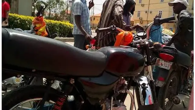 Pipo sidon on top dia motorcycle for Kano
