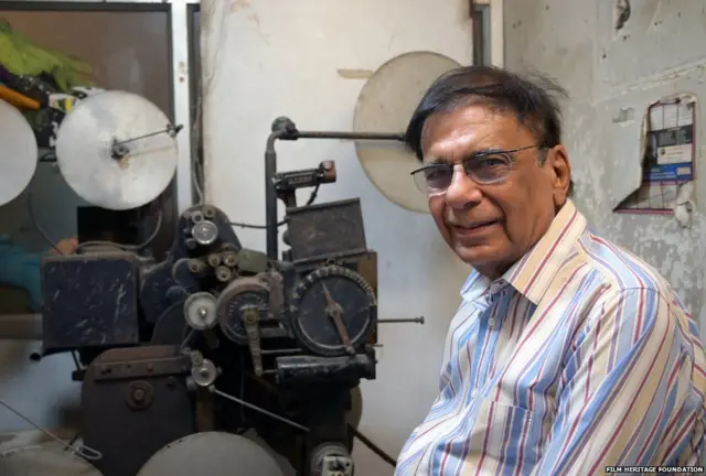 मुंबई में स्टूडियो चलाने वाले नलिन संपत के दादा ने इस मशीन को ख़रीदा था, जिस पर आलम आरा प्रिंट हुई थी.