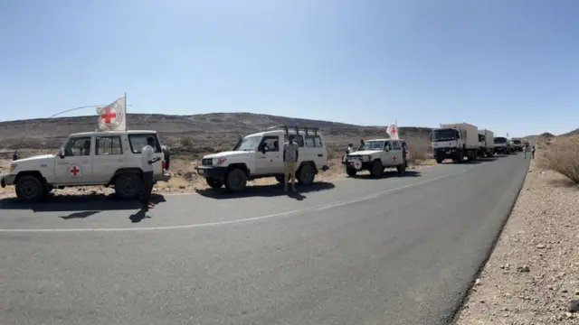 እርዳታ የጫኑ መኪኖች